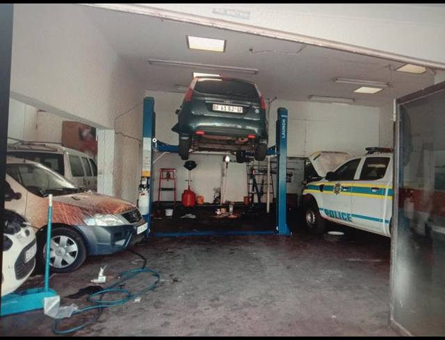 BUSINESS FOR SALE IN CAPITAL PARK